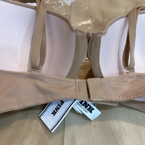 NWT VS PINK lightly lined T-shirt bra - Picture 9 of 11